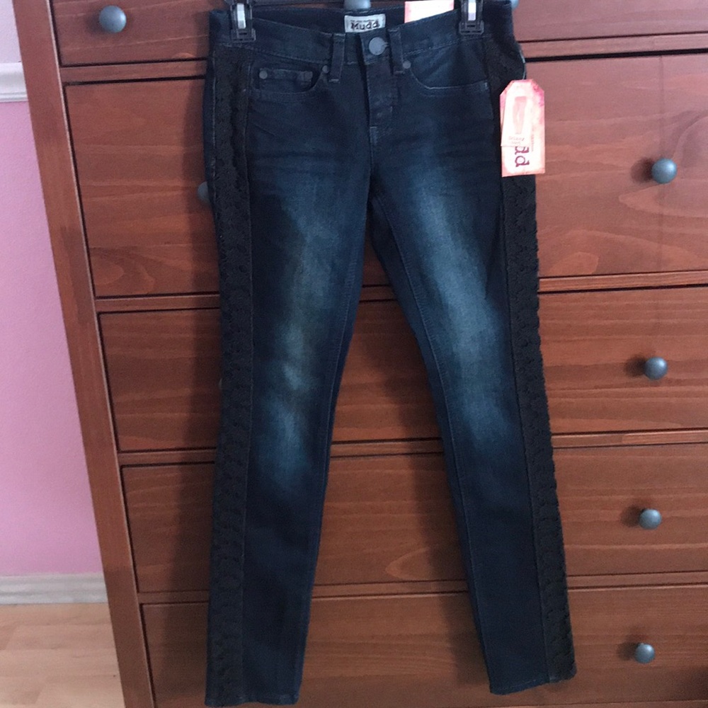 Mudd NWT crochet panel skinny jeans